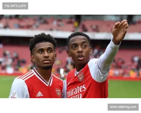 阿森纳青训营开放日，百名儿童参与基层足球推广活动